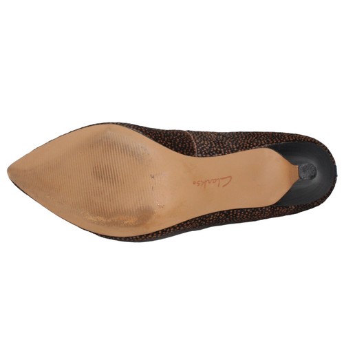 Clarks Artisan 9.5 M Brown Black Calf Hair Dot Pattern Pointed Toe Kitty Heels - Picture 13 of 17