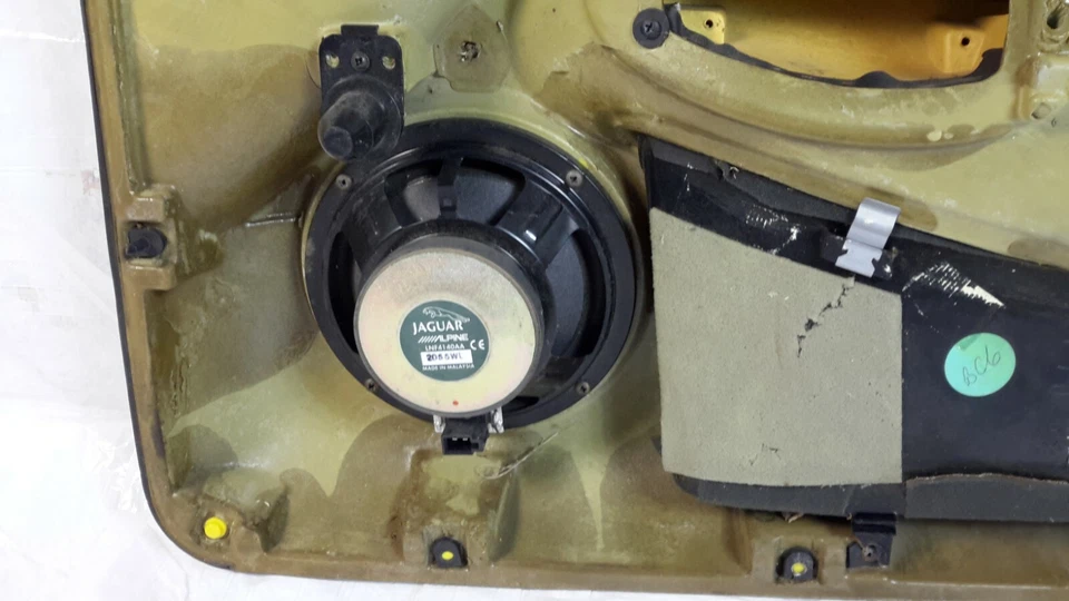 Отделочная панель двери Jaguar XJ8 Vanden Plas передняя левая со стороны водителя от оригинального производителя 1998-2003 годов выпуска - Изображение 3 из 4