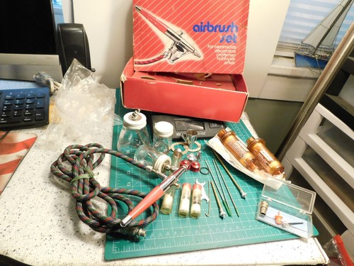 Set aerografo Paasche VLS con ugelli extra, guarnizioni e essiccatori ad aria in linea a 2 velocità - Foto 8 di 13