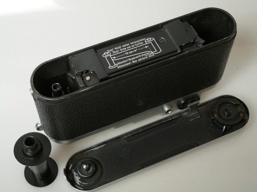 Leica IIIf Nr. 635730 mit Vorlaufwerk / Selbstauslöser + Spule von ca. 1952/53 - Bild 13 von 13