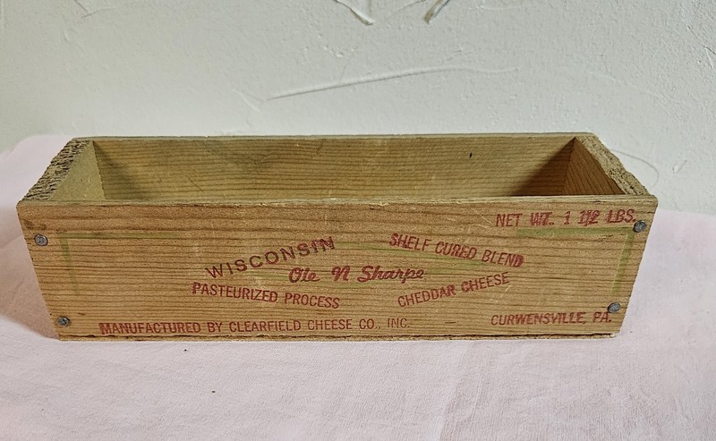 Vintage Wisconsin Cheddar Cheese Wooden Box Shelf Cured Blend Clearfield 1 1/2