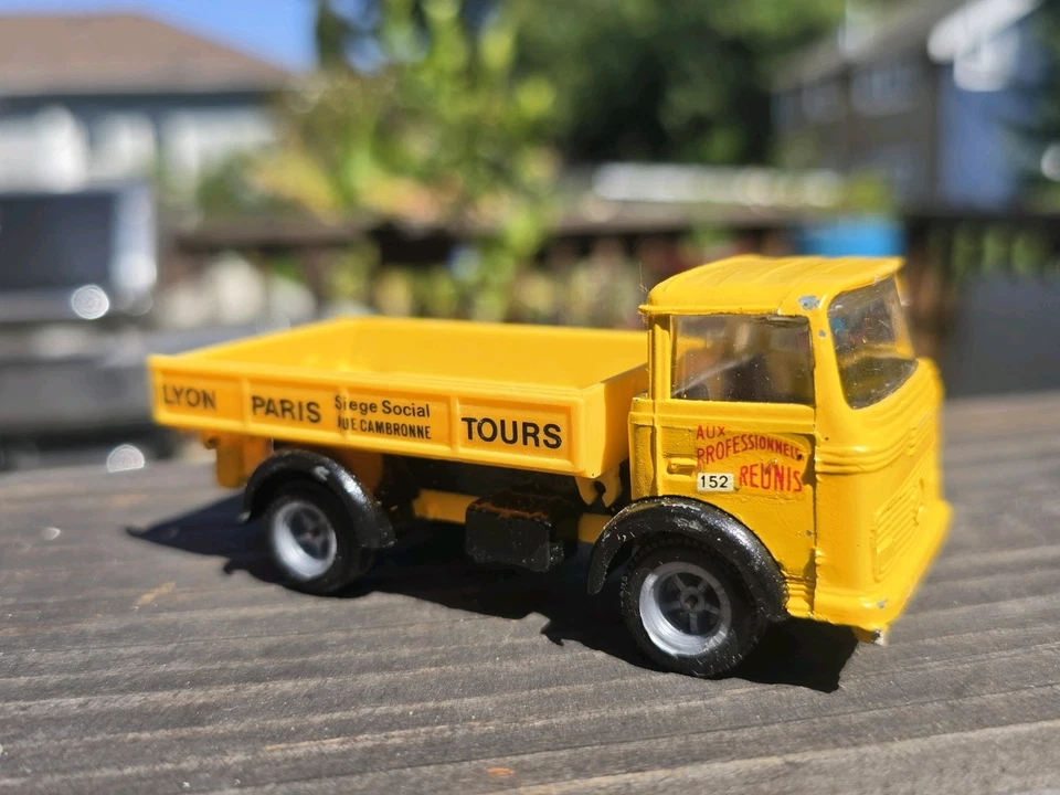 Camión Champion France plataforma Mercedes cabina más de 3 3/4" largo #152 Foto 2 de 4