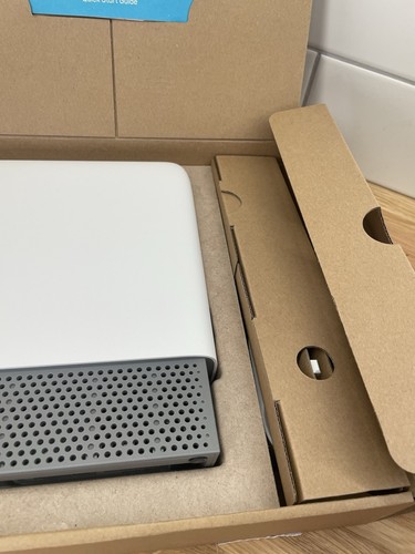EE Smart WiFi Pro - WiFi 7 Extender - do Smart Hub Pro - SW40J 119747 6GHz 5GHz - Zdjęcie 2 z 4