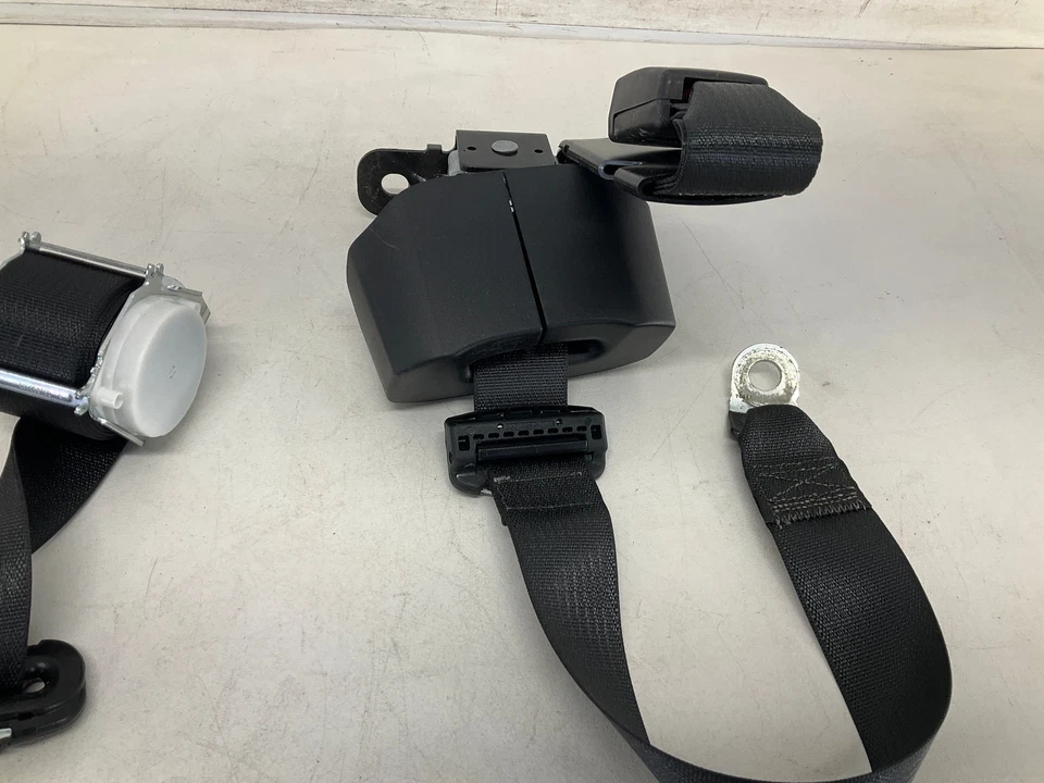 Пара натяжителей задних левых или правых и центральных ремней безопасности 23–25 Dodge Ram 2500 от оригинального производителя см - Изображение 3 из 4