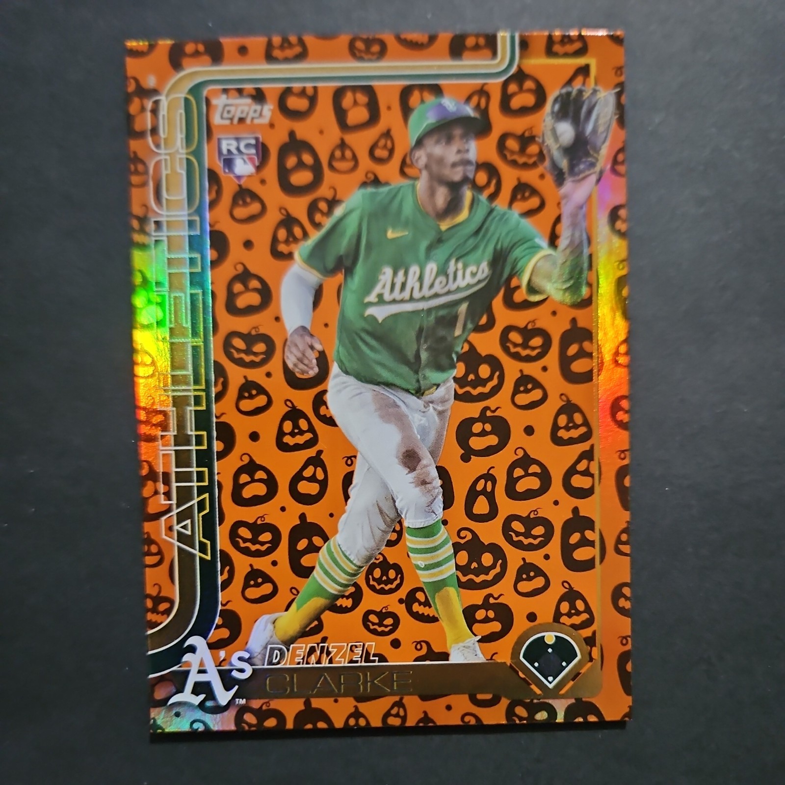 Denzel Clarke ~ 2025 Topps Update ~ Jack O'Lantern Holiday Foil #US14 Rookie