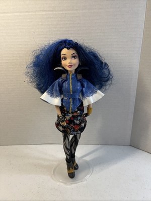 Hasbro Disney Descendants Isle of the Lost Evie 11'' Action Figure Doll W/ Outfit