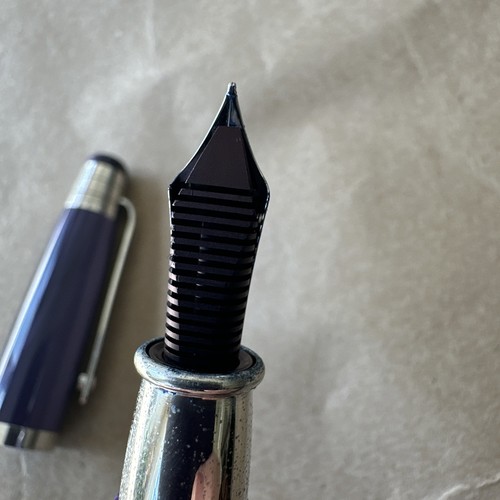 Signum Nova Fountain Pen Purple 18K Nib Without Box In Excellent Condition - Bild 7 von 17