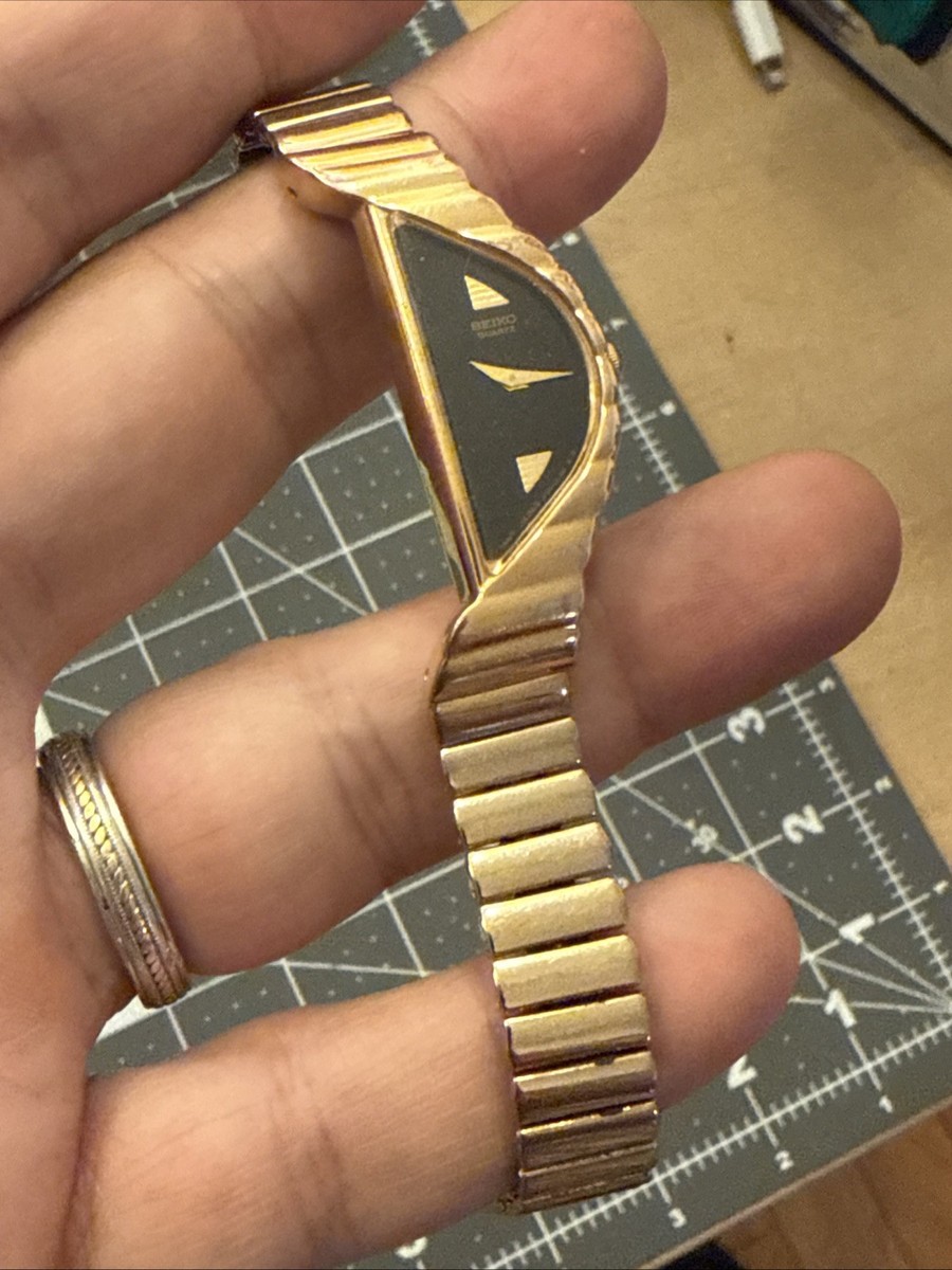 SEIKO　Rivoli ゴールド 腕時計 Vintage Seiko Rivoli Watch Women Half Moon Gold Tone 1F20