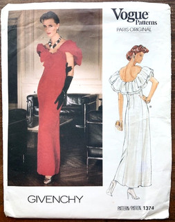 VOGUE PARIS ORIGINAL GIVENCHY # 1374 UN CUT SZ. 12