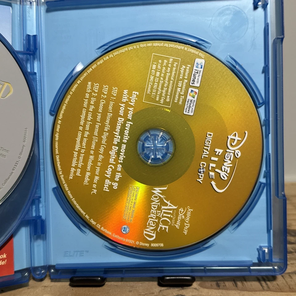 Alice in Wonderland - Blu-Ray + DVD - Disney - Johnny Depp - Image 4 of 4