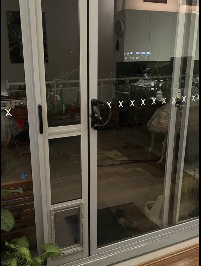 300 x 180mm Medium Pet Door For Patio And Sliding Doors Pet Supplies by