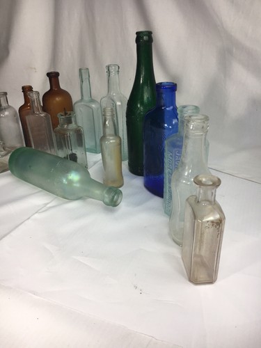 Lot 17 Vintage Bottles Medical & Home Remedies - Picture 3 of 12