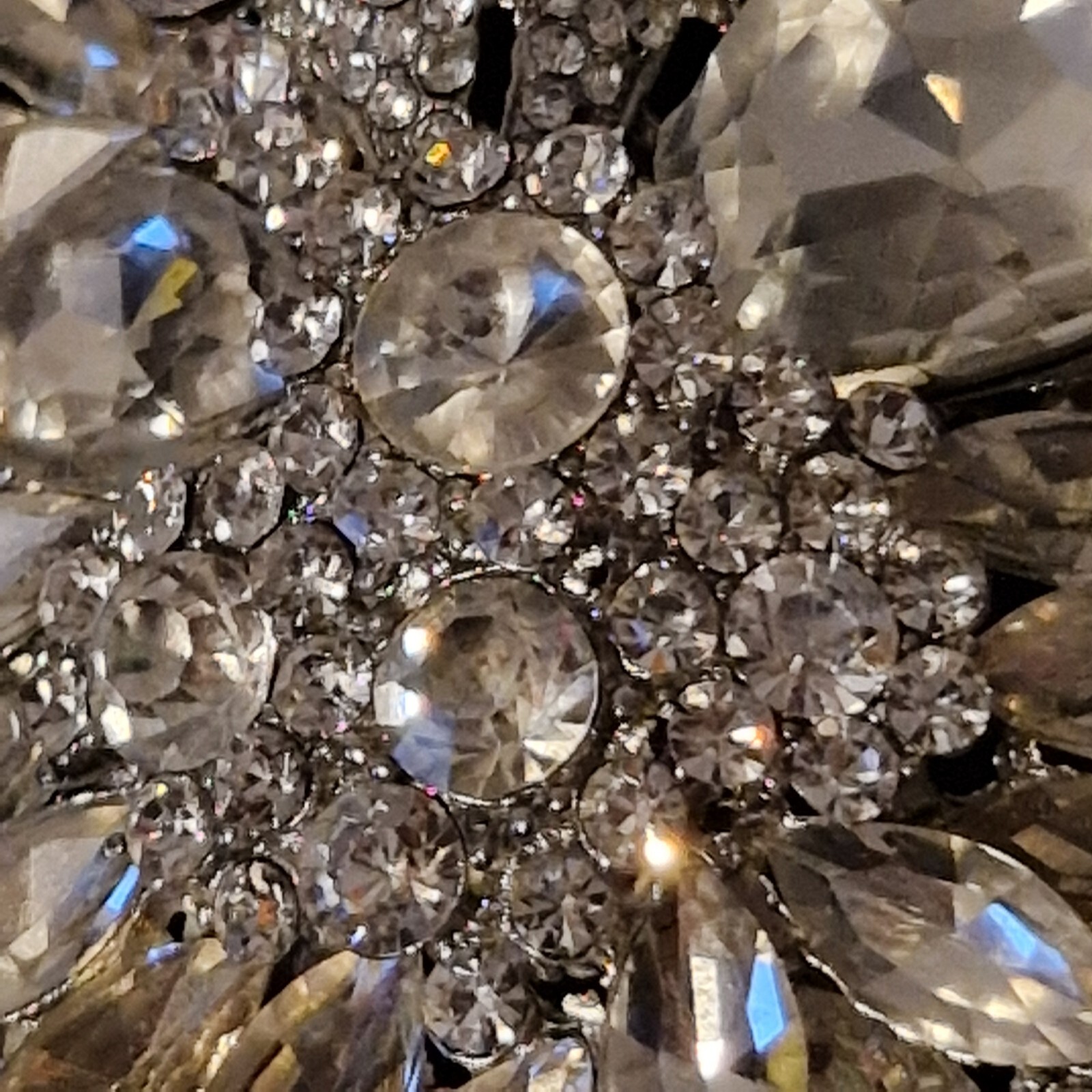 ABSOLUTELY HUGE STUNNING STATEMENT DIAMANTE CRYST… - image 14