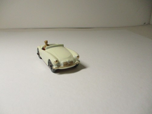 Vintage Moko Lesney Matchbox #19B MGA SPORTS CAR RESTORED/MODIFIED Gold Trim, NM - Picture 9 of 12