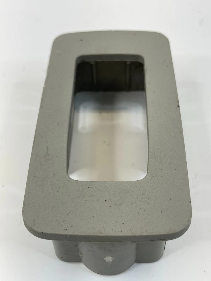 2006 2007 Chrysler 300 Rear Left Side Door Window Switch Cover Bezel 1052530AB Foto 4 de 4