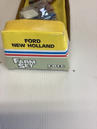 Ertl 1/64 Ford Farm Set #883 Ford New Holland Tractor 1988 Vintage NIP - Picture 4 of 7