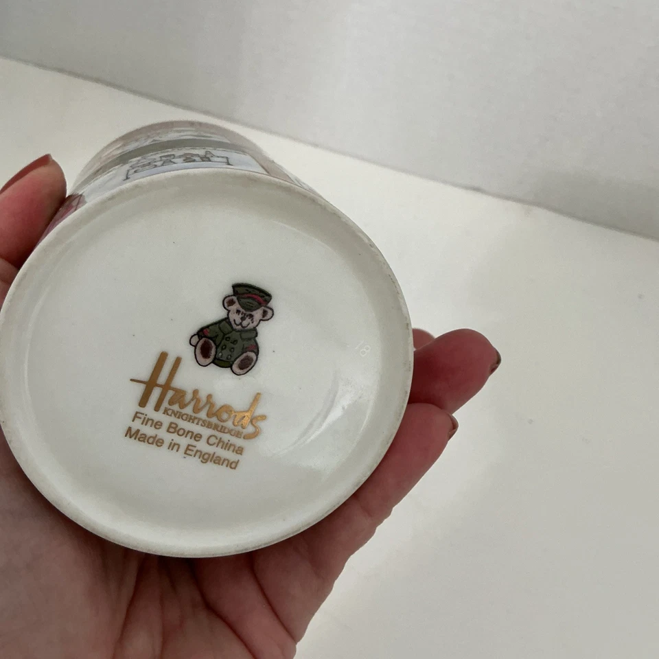 Taza Harrods Storefront Ventana Compras - Hueso fino China Inglaterra Foto 4 de 4