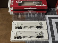 Lot Of 2 Atlas HO Scale ACF 4650 Centerflow Union Pacific America 20 002 857 858