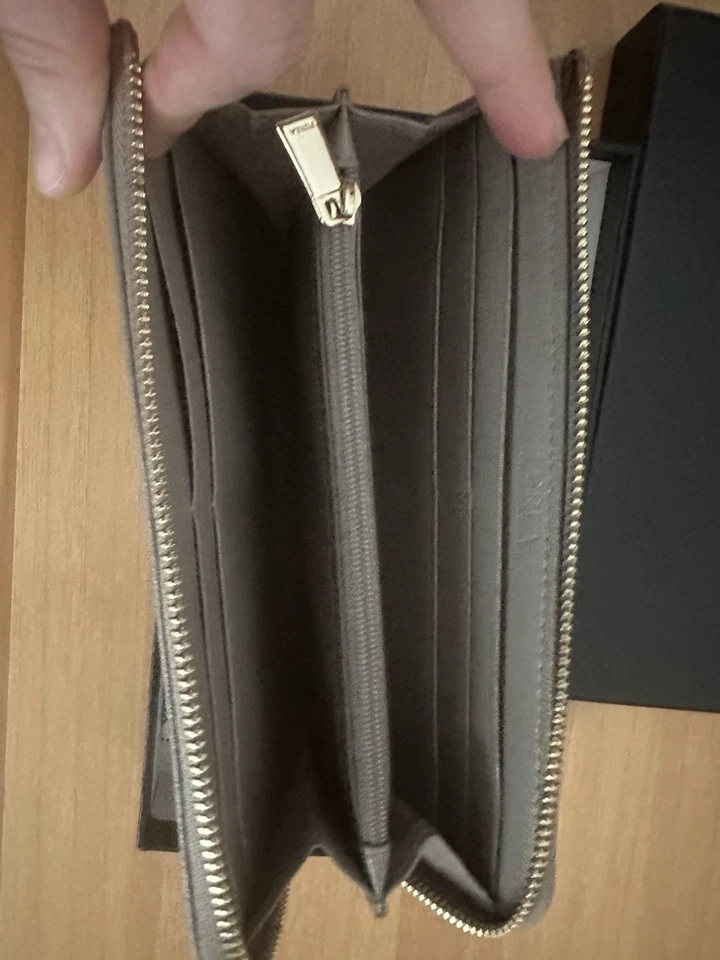 Portafoglio pelle Saffiano donna Furla Babylon XL slim sabbia - portacarte e zip - Immagine 3 di 4