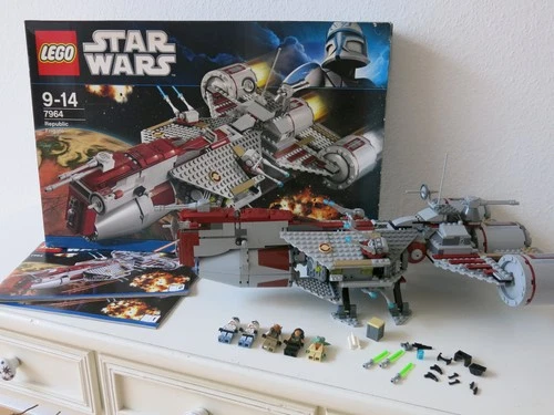 LEGO Star Wars 7964 - Republic Frigate - 100% - BA & Original Box - All Minifigures EXCELLENT!