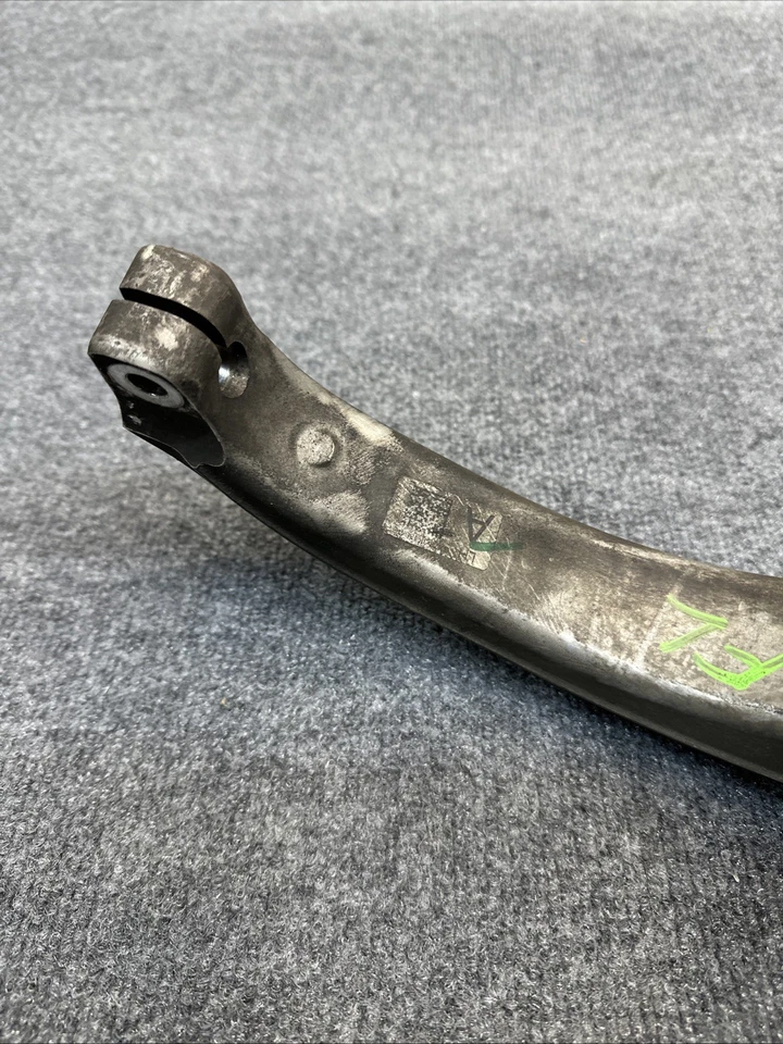 Jaguar XE 2017-2020 AWD conductor izquierdo husillo delantero buje de nudillo OEM Foto 3 de 4