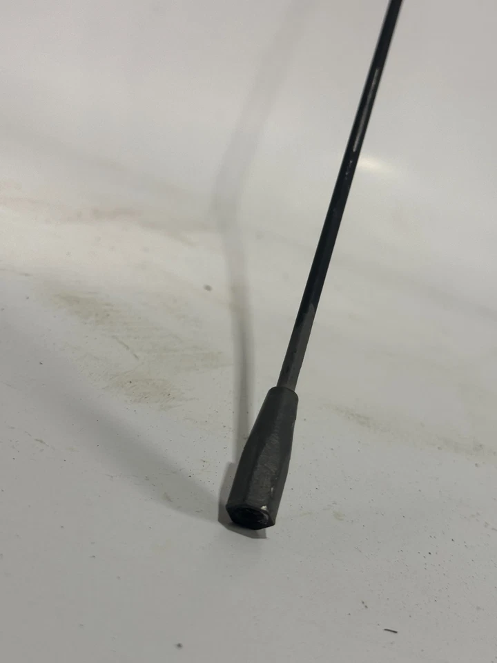 1988-1994 GMC / CHEVY C / K 1500 2500 FENDER MOUNT RADIO ANTENNA USED - Image 4 of 4