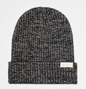 black skully hat