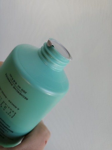New Kerastase Resistance Strengthening Anti-Breakage Cream Conditioner 6.8 fl oz - Picture 5 of 7