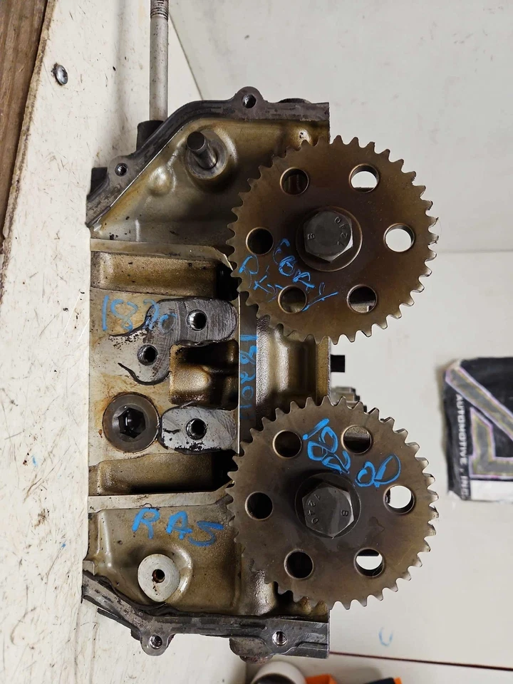 10-13 FORD TRANSIT CONNECT 08-11 FOCUS (no RS) 2,0 L culata gasolina OEM Foto 2 de 4