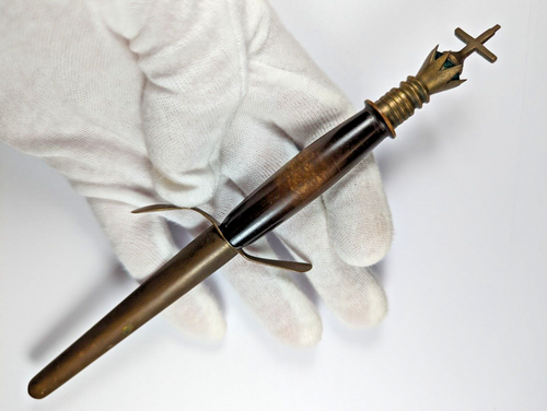 ππ COLTELLO DA PENNA fatto a mano Prigione ITK URSS ππβ
Arte Prigioniera Sovietica β
- Foto 5 di 24