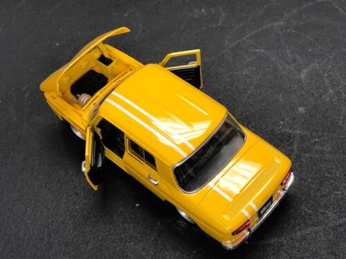 Imperfect 1:24 Diecast Car Welly YELLOW 1964 RENAULT R8 GORDINI No Box AS-IS - Picture 13 of 22
