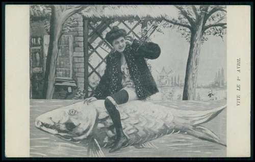 Juego de 5 postales fotograbadas cerca de mujer desnuda montando pez originales años 1910 - Imagen 4 de 6