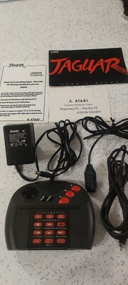 Atari Jaguar 本体と付属品　＋ソフト3本 Atari Jaguar 本体と付属品 ＋ソフト3本