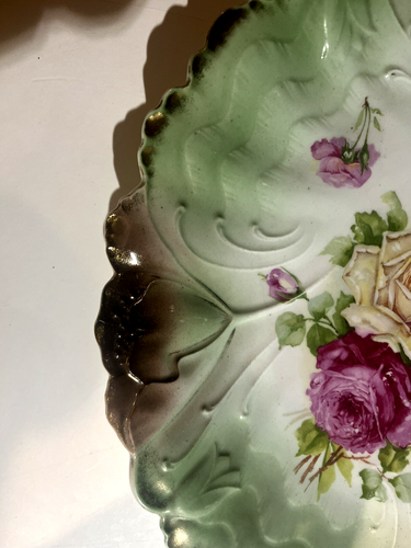 ANTIQUE JPF GERMANY PORCELAIN CHARGER PLATE YELLOW AND RED ROSES EMBOSSED - Picture 3 of 6