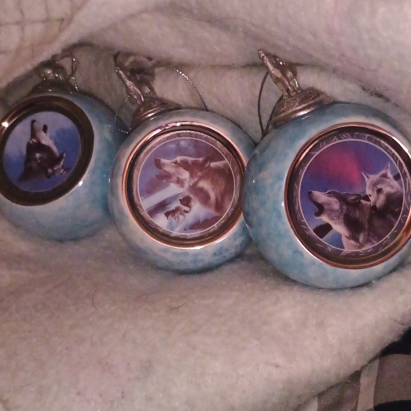 Spirit of The Wilderness Wolf Collector Bulbs for Christmas Plate Bradford