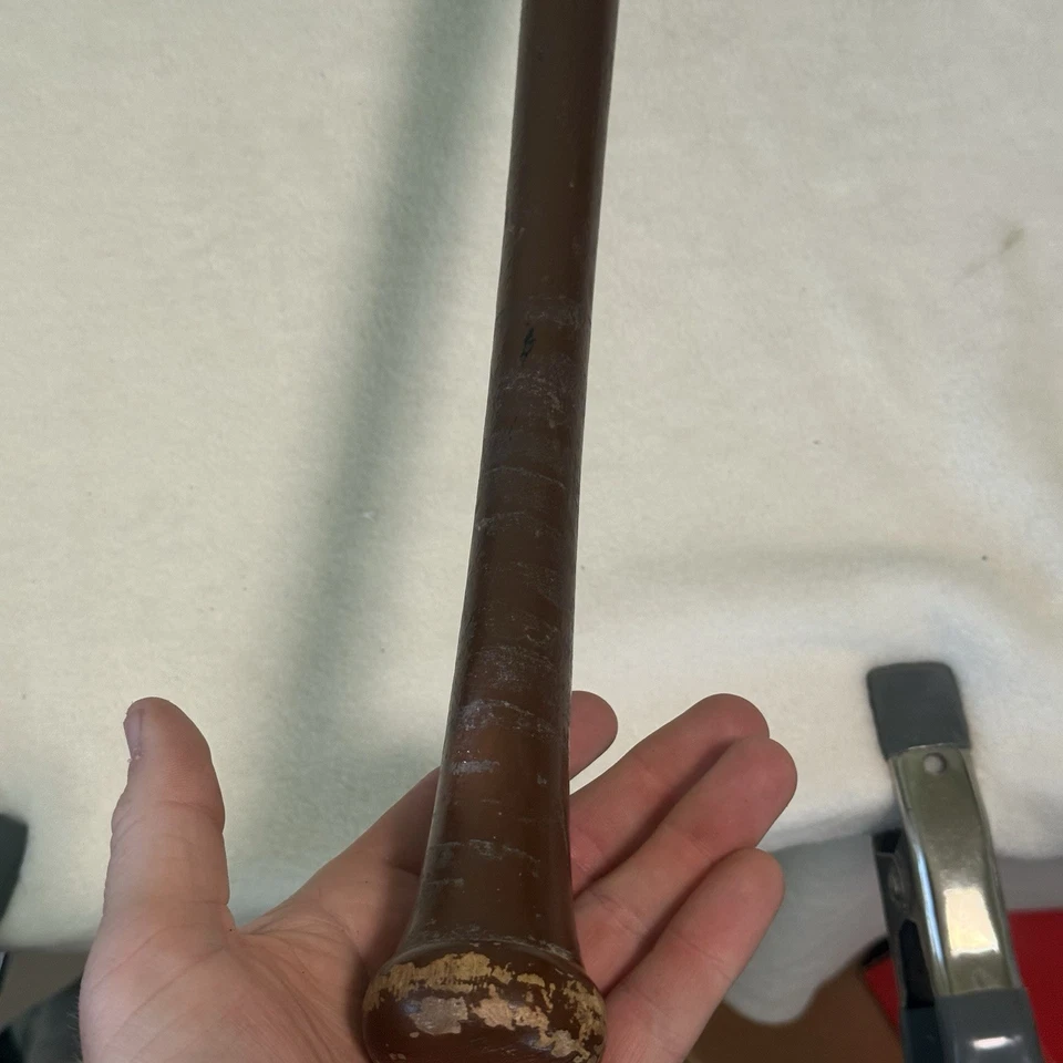 BATE DE BÉISBOL BRETT BROS GEORGE BRETT 32" MADERA DE ARCE PRO MASTER Foto 3 de 4