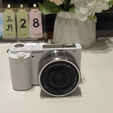 Sony Alpha ZV-E10 White w/16-50mm White with charger