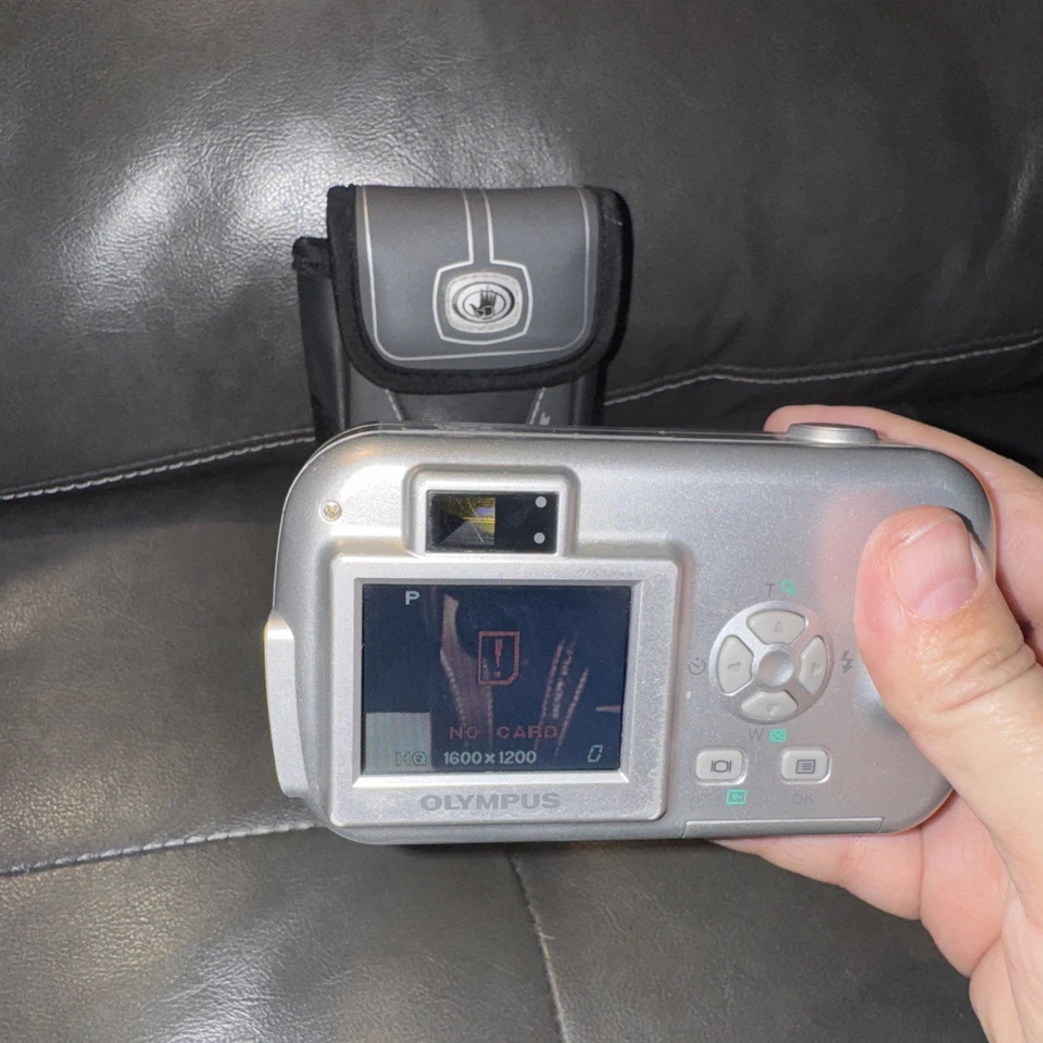 Olympus Digital Camera Camedia D-390 2.0MP Silver Tested - Image 3 of 4