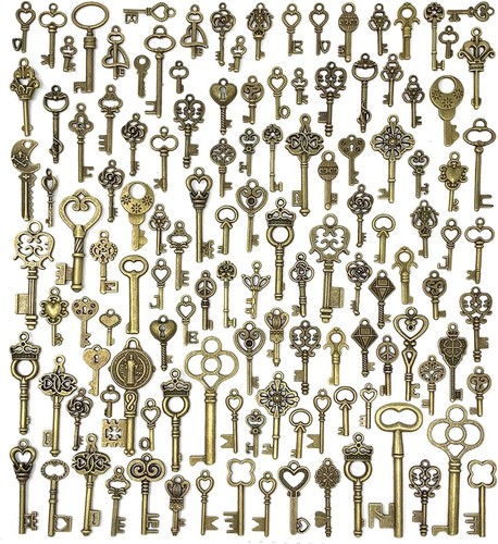 Vintage Skeleton Key Set - 125 Mixed Antique Charms for Jewelry Making & Decor - Picture 3 of 9