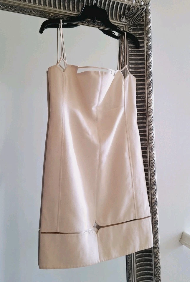 Mini Vestido CHADO RALPH RUCCI Borde de Lana y Vinilo con Tirantes en Marfil EE. UU. 6 Org $1,350 Foto 2 de 4