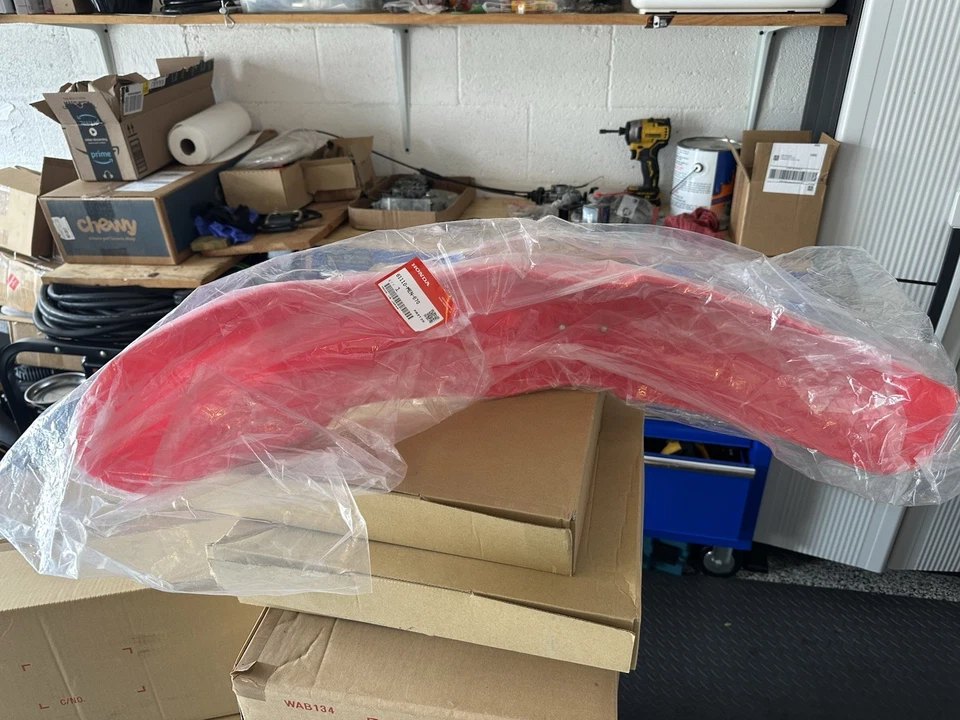 Новое из старых запасов оригинальное переднее крыло для Honda CR125R 250 2002-07 61110-KZ4-J30ZA - Изображение 3 из 4