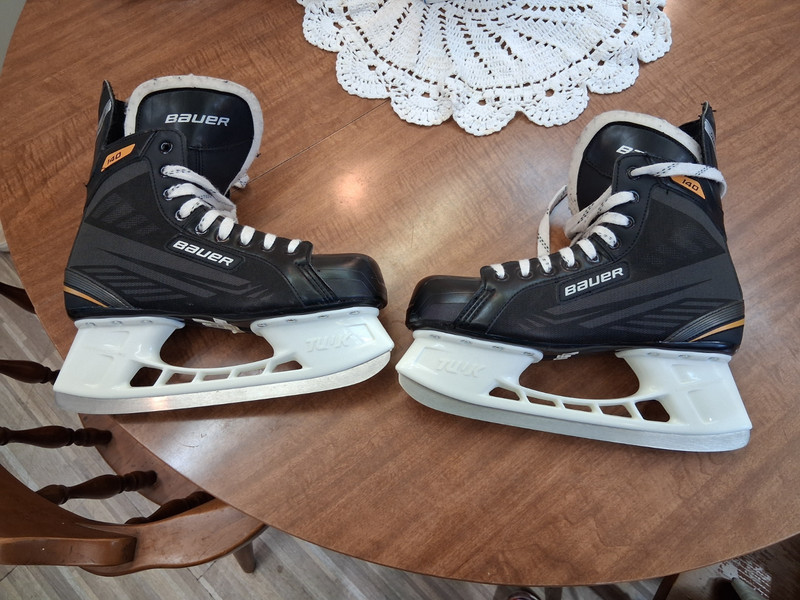 Bauer Supreme 140 Size 9R