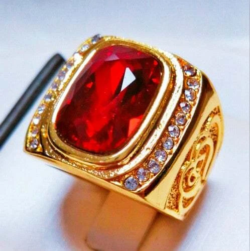Anillo masculino; Piedra de circón rojo oblongo de 2 quilates relleno de oro amarillo de 14 quilates 3 mm x 4 mm talla 12 Foto 3 de 4