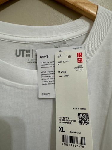 Uniqlo X Kaws Shirt 2023 What Party Pink Companion Men Size XL BRAND NEW - Picture 7 of 8