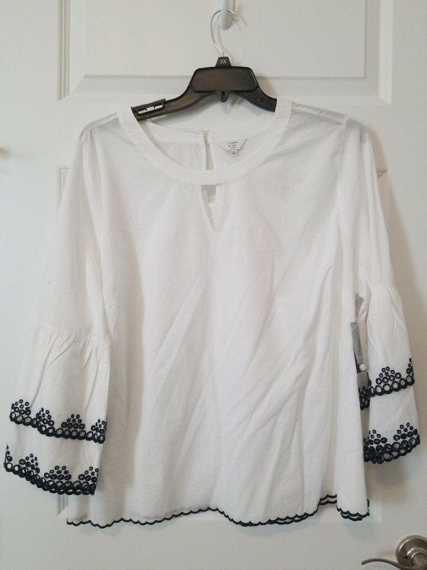 NWT CROWN & IVY CURVY 3X White Cotton Navy embroidery scallop hem and sleeve 