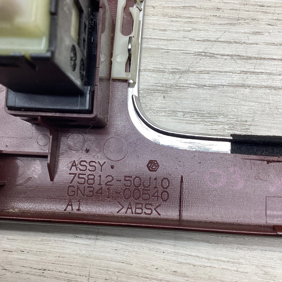 Borde bisel de palanca de cambios consola central Suzuki XL-7 2003-2006 Foto 3 de 3