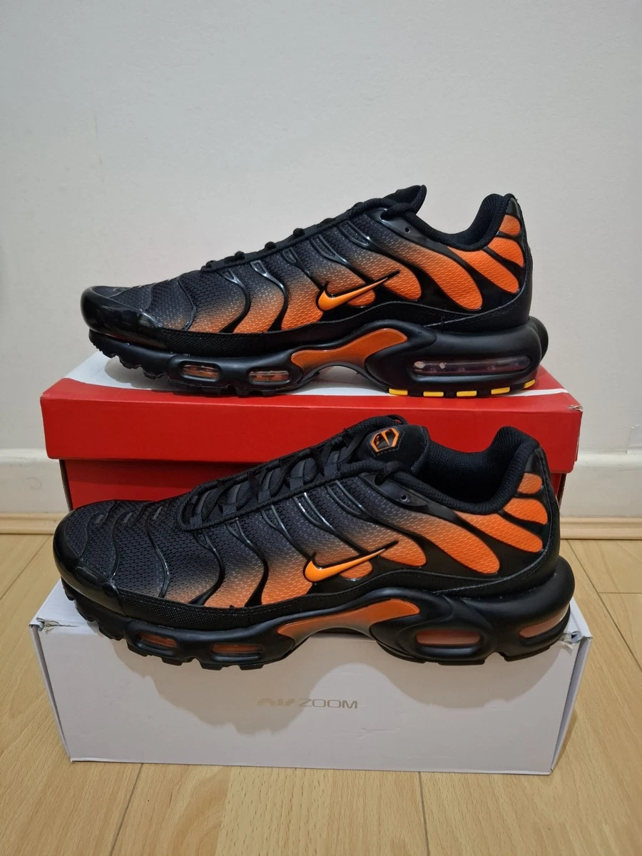 Preços baixos em Nike Air Max Plus Black Total Orange | eBay