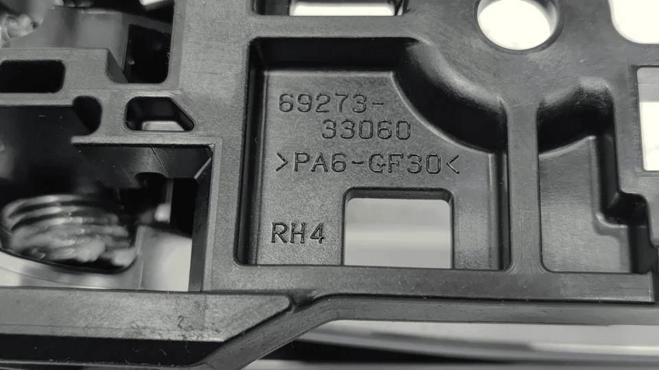 Manija interior interior de puerta de pasajero delantera o trasera OEM Toyota Rav4 2019-2025 Foto 3 de 4