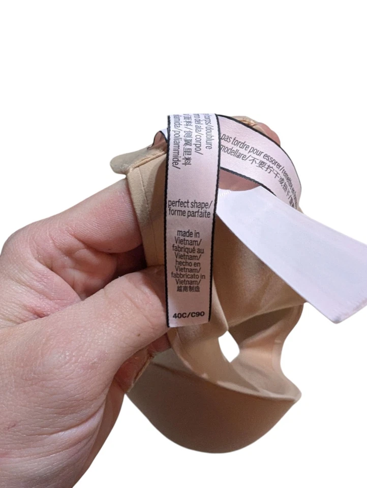 Victoria's Secret Body by Victoria Perfect Shape Push-Up Smooth Nude Bra Sz 40C - Image 4 of 4