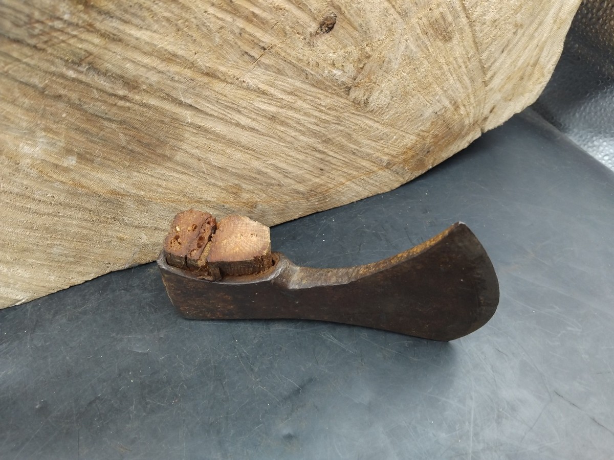 Hache Ancienne Vintage En Fer Forgé à La Main - Outil De Coupe Bois Rustique - Collection B6
